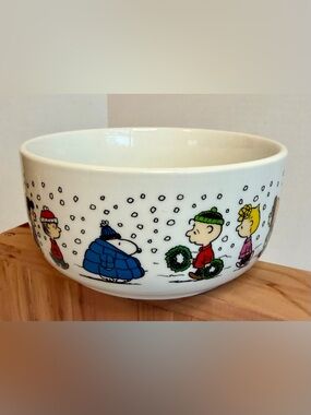 Peanuts Themed Ceramic Serving Bowl *Collectible*